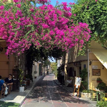Under The Acropolis, Tiny Room, Big Terrace Атина Екстериор снимка